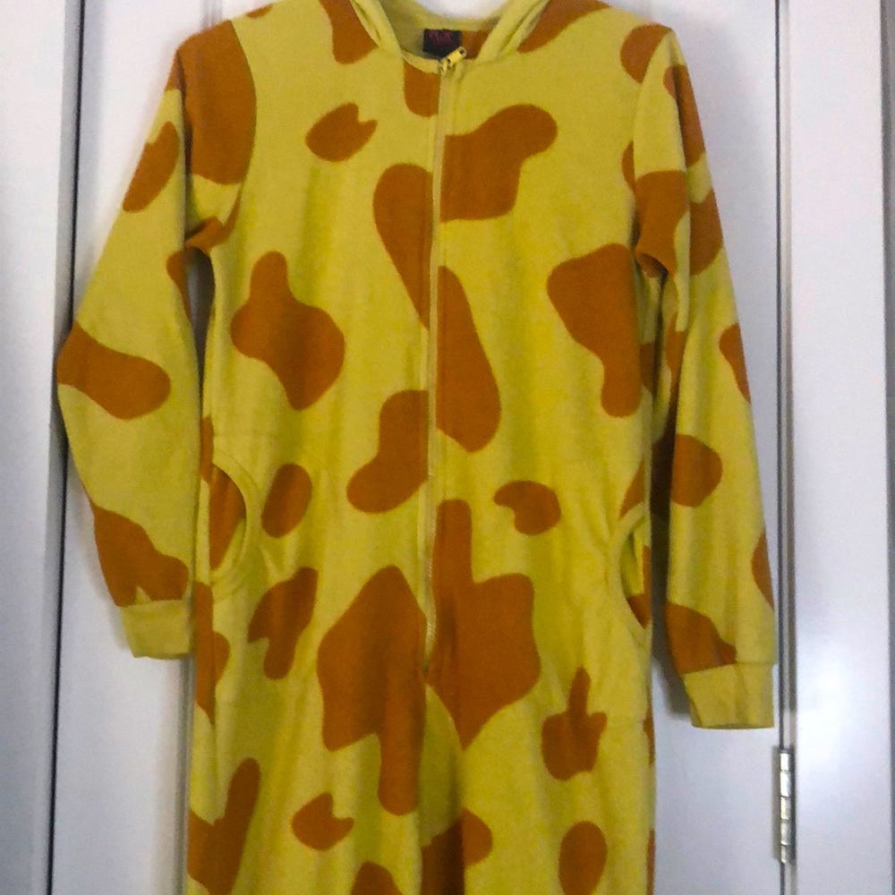 Giraffe onesie from stitches size S